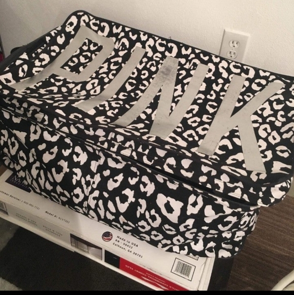 Rare/HTF Victoria's Secret leopard dorm trunk - Picture 3 of 3